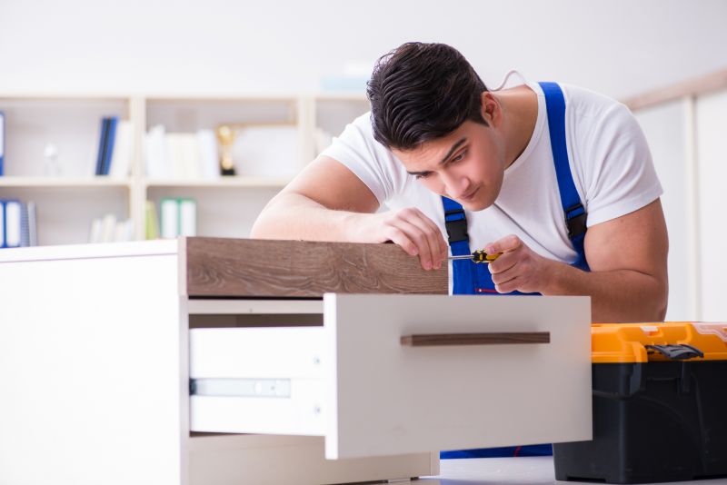 Cabinet Repair Cost Guide — Cost of Cabinet Repair